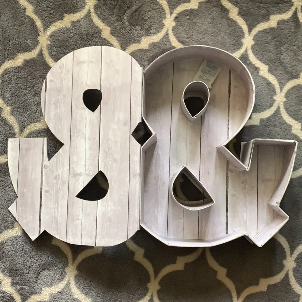 “&” Decorative Box - Picture 2 of 8